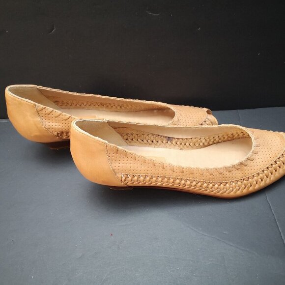 Impressions Ladies Size 8.5 B Tan Made in Brazil Leather Upper Wedge Heel Shoes - Picture 2 of 10